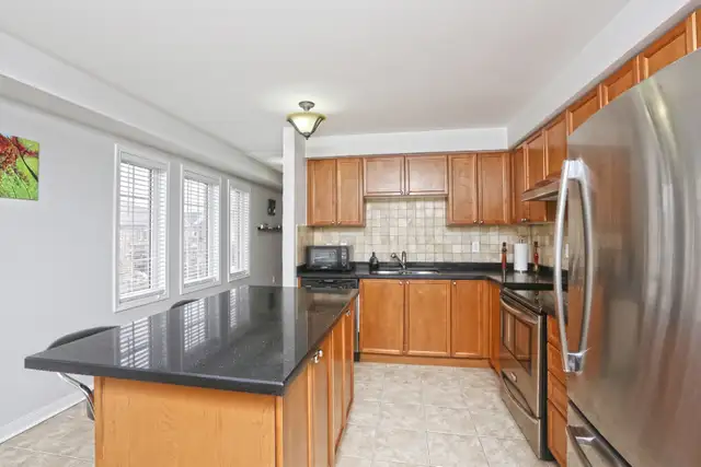Full House 3 1 Bed Townhouse | 6 Parking | Brampton West - Photo 6