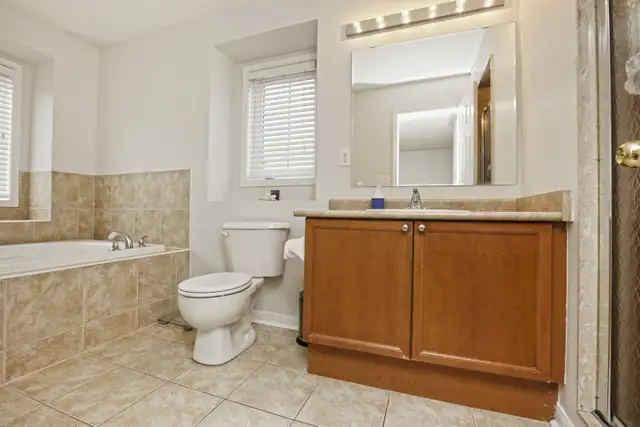 Full House 3 1 Bed Townhouse | 6 Parking | Brampton West - Photo 16