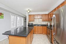 Full House 3 1 Bed Townhouse | 6 Parking | Brampton West - Photo 18