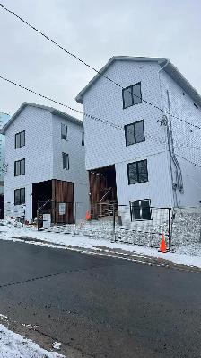 2 Bedroom, 2 bathroom flats available May 1st