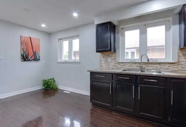 UPPER PORTION OF THE HOUSE AVALIBLE FOR RENT IN MALTON - Photo 6