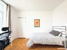 Good Area! Safe and Clean! Fully Furnished! Everything Included! - Photo 10