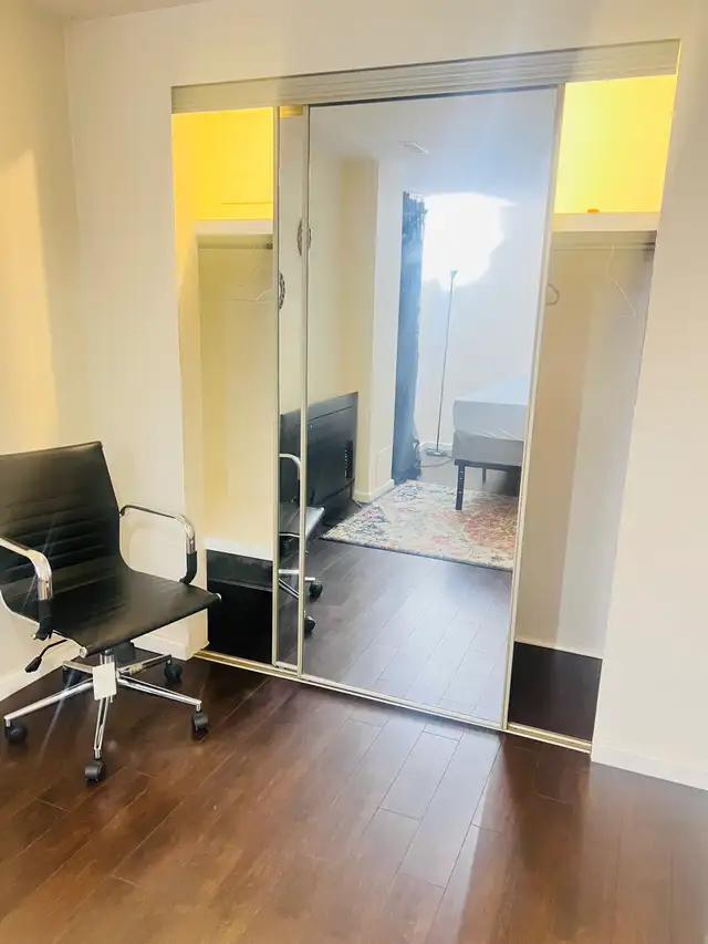 room for rent - Photo 6
