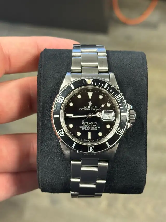 1989 Rolex Submariner Date 16610LN