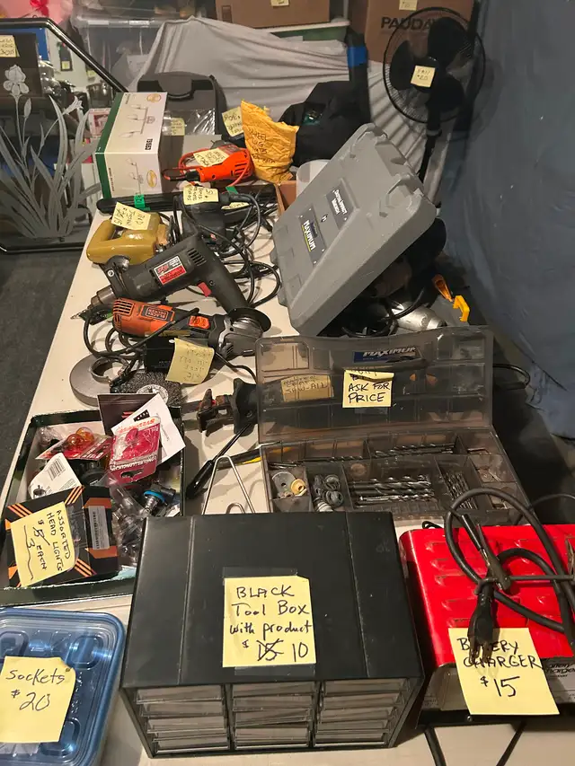 Table full of power tools for sale, cordless drills, etc. - Photo 2