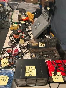 Table full of power tools for sale, cordless drills, etc. - Photo 2