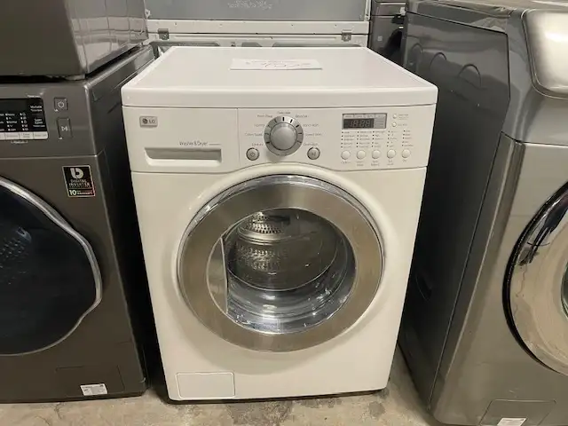 Mini laveuse frontale blanche LG