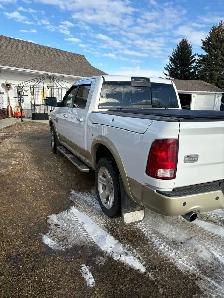 Selling my 2012 Ram 1500 Laramie Longhorn asking 25000/obo - Photo 5