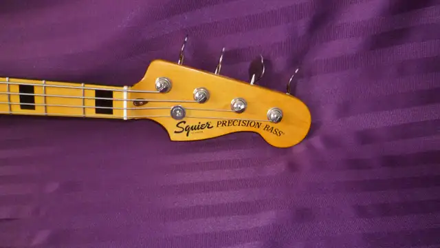 Squier Precision antigua 70's Classic Vibe limited - Photo 4