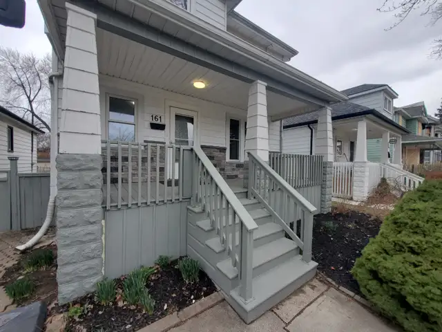 Luxury reno'd huge 5bd & 2bth near waterfront avail May 1st - Photo 5