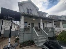 Luxury reno'd huge 5bd & 2bth near waterfront avail May 1st - Photo 13