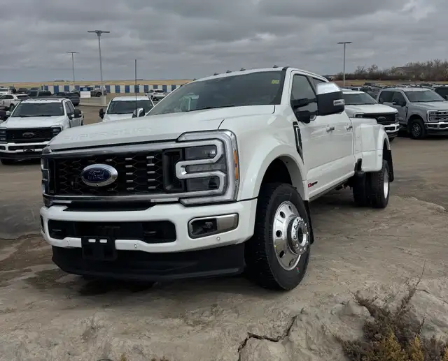 2026 Ford F-450 Platinum Plus