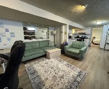 Lease 1 Br   Den Apartment (Not Share-Private - Low Price )