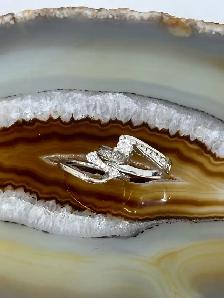Elegant Bypass Diamond Ring Set - Photo 7