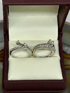 Elegant Bypass Diamond Ring Set - Photo 9