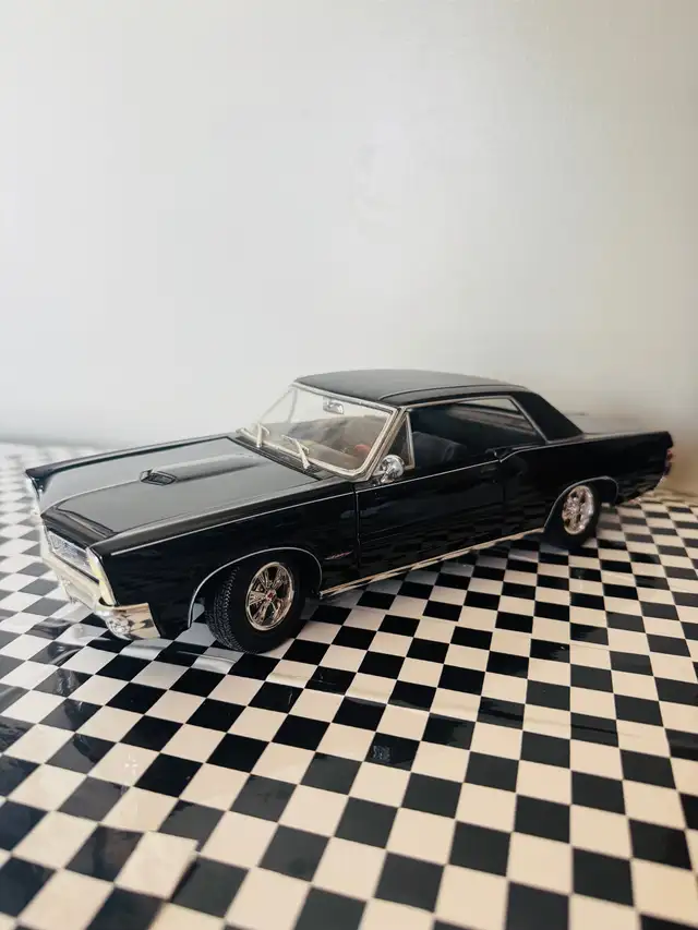 1:18 1965 GTO (x2) - Over 1500 -1:18 Scale Diecast Cars & Trucks