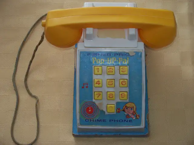 1968 Vintage Fisher Price Pop-Up Pal Chime