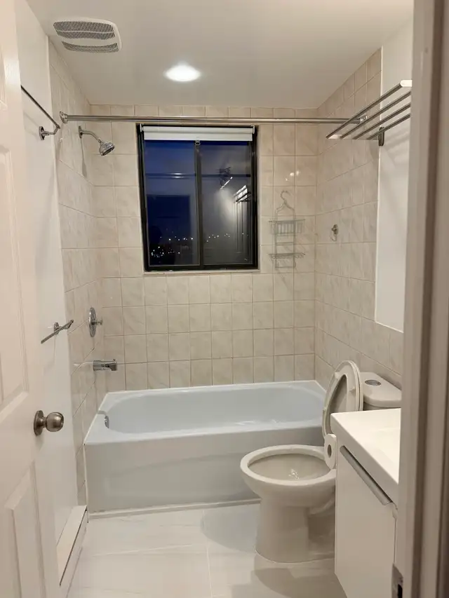 4-1/2 Apartments in Montreal W. for rent - Photo 3