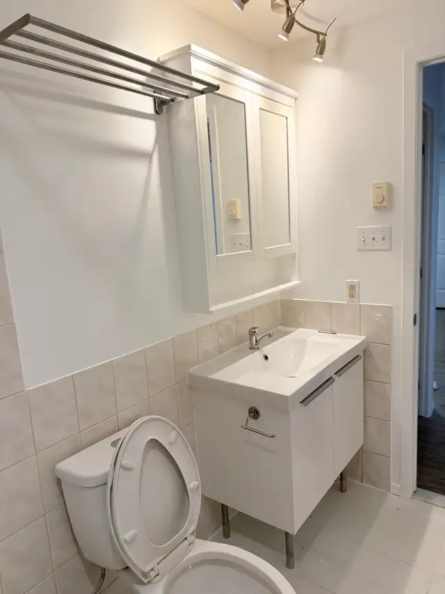 4-1/2 Apartments in Montreal W. for rent - Photo 4