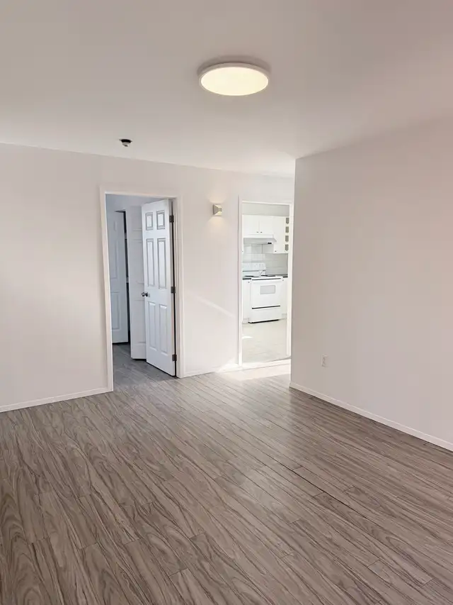 4-1/2 Apartments in Montreal W. for rent - Photo 5