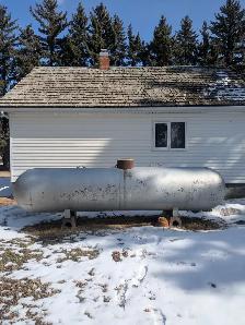 1000 Ga Propane Tank at 68% full