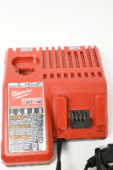 Milwaukee drill and impact set USED in working condition - Photo 8