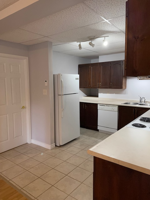 Apartment 15 mins from Huntsville, Quiet, Bright 2 BR, No stairs - Photo 2