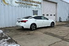 2020 Nissan Altima 2.5 SV - Photo 4