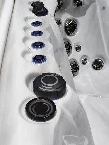 ORION HOT TUB FOR SALE - Photo 4