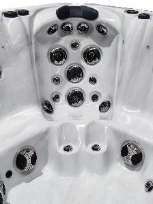 ORION HOT TUB FOR SALE - Photo 5