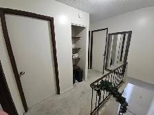 Spacious 3 Bedroom Townhouse in Transcona - Available May 1 - Photo 5