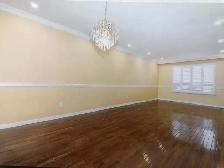 3房2厅1车位，士嘉堡独立屋前面两层整租 - Photo 2