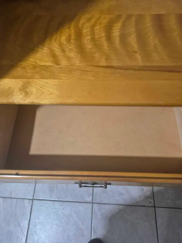 Wooden dresser - Photo 2