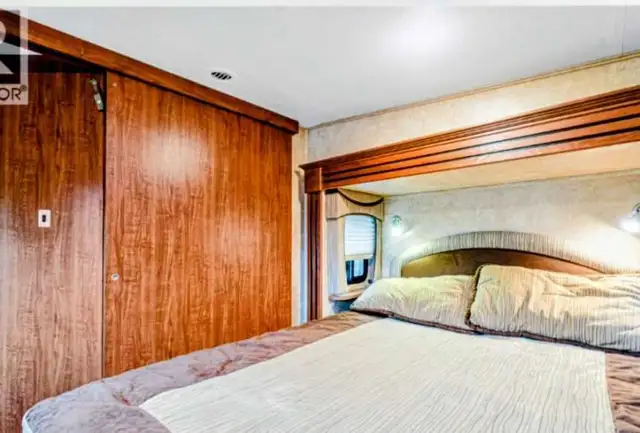 2011 Jayco 5th Wheel - Photo 8