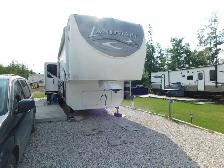 2012 Landmark LM San Antonio 40 ft 11 in. 5th wheel - Photo 3