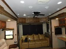 2012 Landmark LM San Antonio 40 ft 11 in. 5th wheel - Photo 10