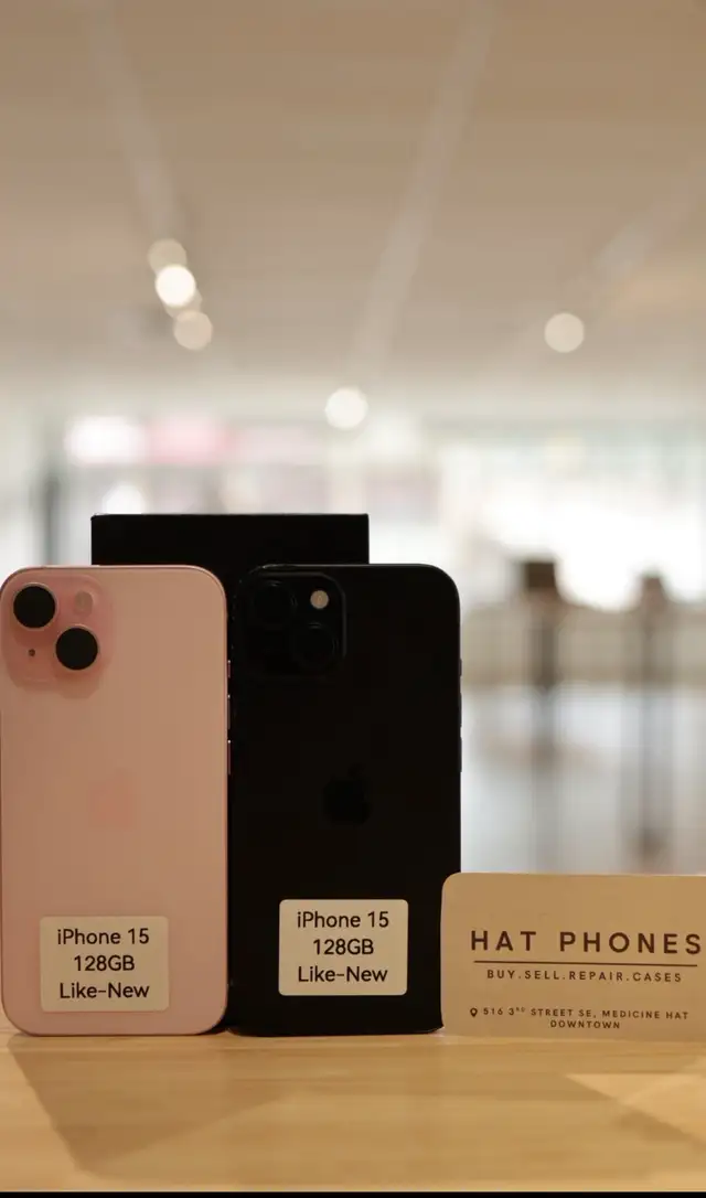 iPhone 15 - HAT PHONES