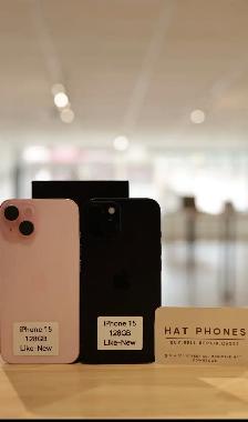 iPhone 15 - HAT PHONES