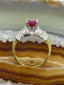 Oval Facetted Ruby Diamond Ring - Photo 7