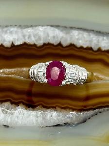 Oval Facetted Ruby Diamond Ring - Photo 8