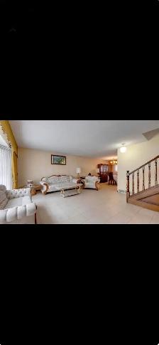 House for rent - Photo 2