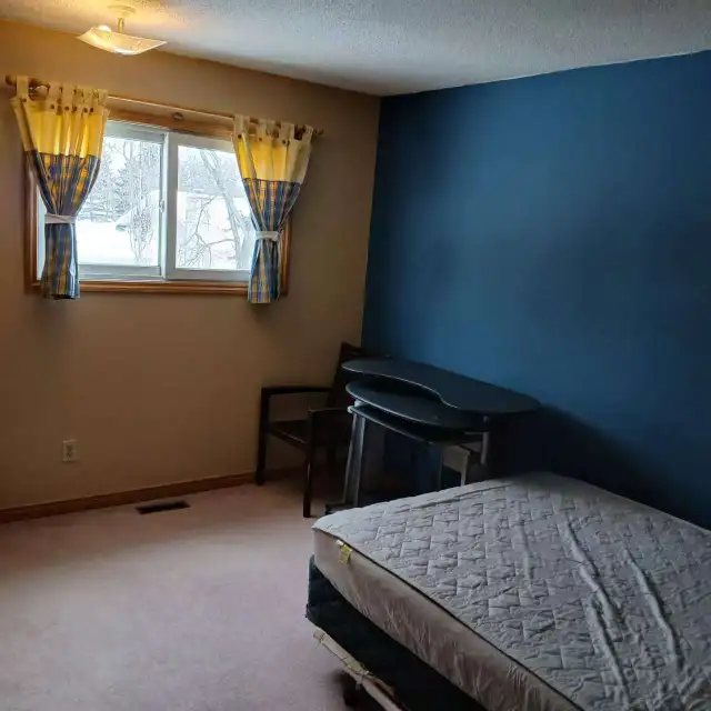 House room for rent $600,master bedroom - Photo 2