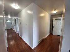 Students & Professionals: Large, Clean Room Near Carleton U. - Photo 2