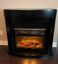 Dimplex Electric Fireplace – Modern Mantel – Like New