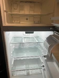 Whirpool 18 cu ft Stainless Steel Fridge - Photo 2