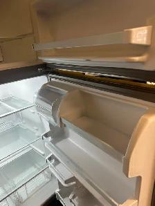 Whirpool 18 cu ft Stainless Steel Fridge - Photo 3