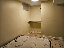 Private Bed Rooms for rent $700 / $750 (steeles and Hurontario) - Photo 7