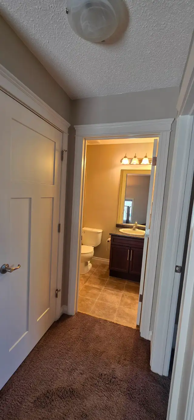 3 Bedroom Half Duplex for Rent in Spruce Grove, AB. - Photo 9