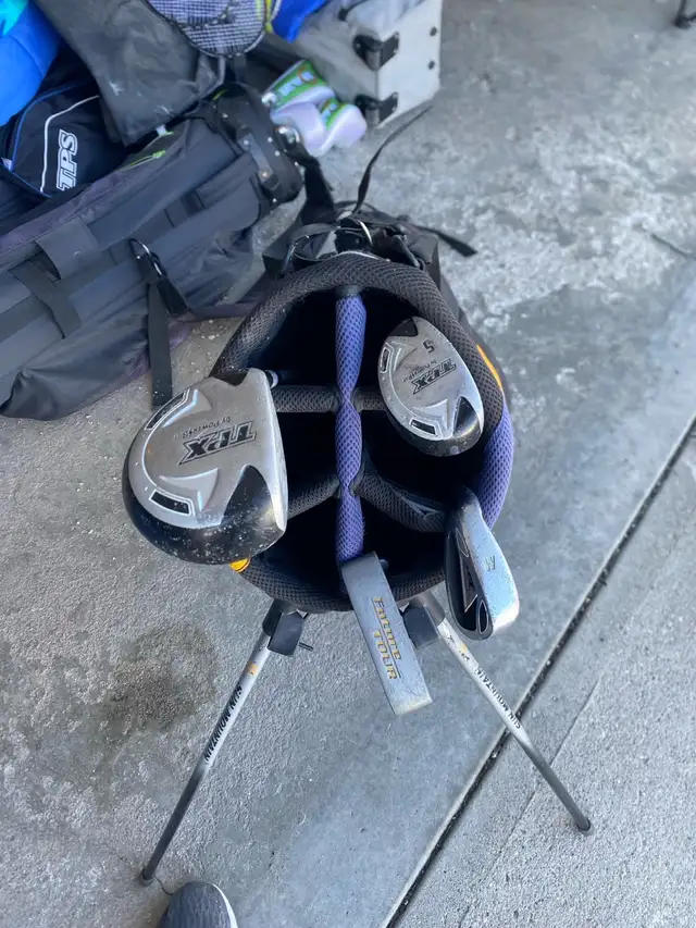 free golf bag with kids clubs