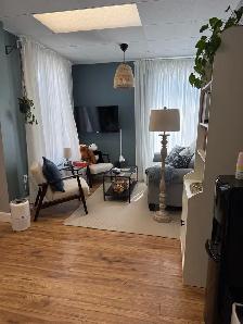 Beautiful Therapy/Professional Office for Rent – Private Waiting - Photo 7